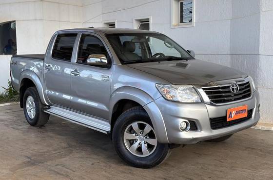 TOYOTA HILUX 2.7 SRV 4X4 CD 16V FLEX 4P AUTOMÁTICO